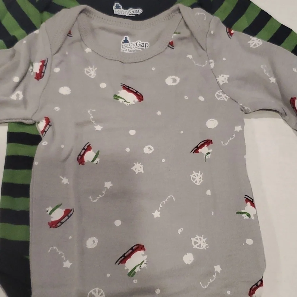 Baby Gap package of 3 long sleeve bodysuits 3-6 months
